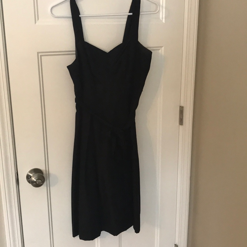 Bowed White House Black Market Dress